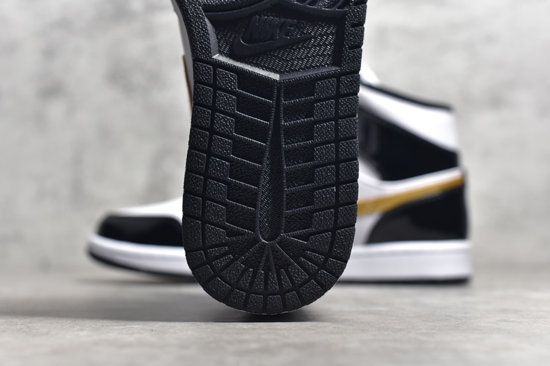 AirJordan1MidSHOES