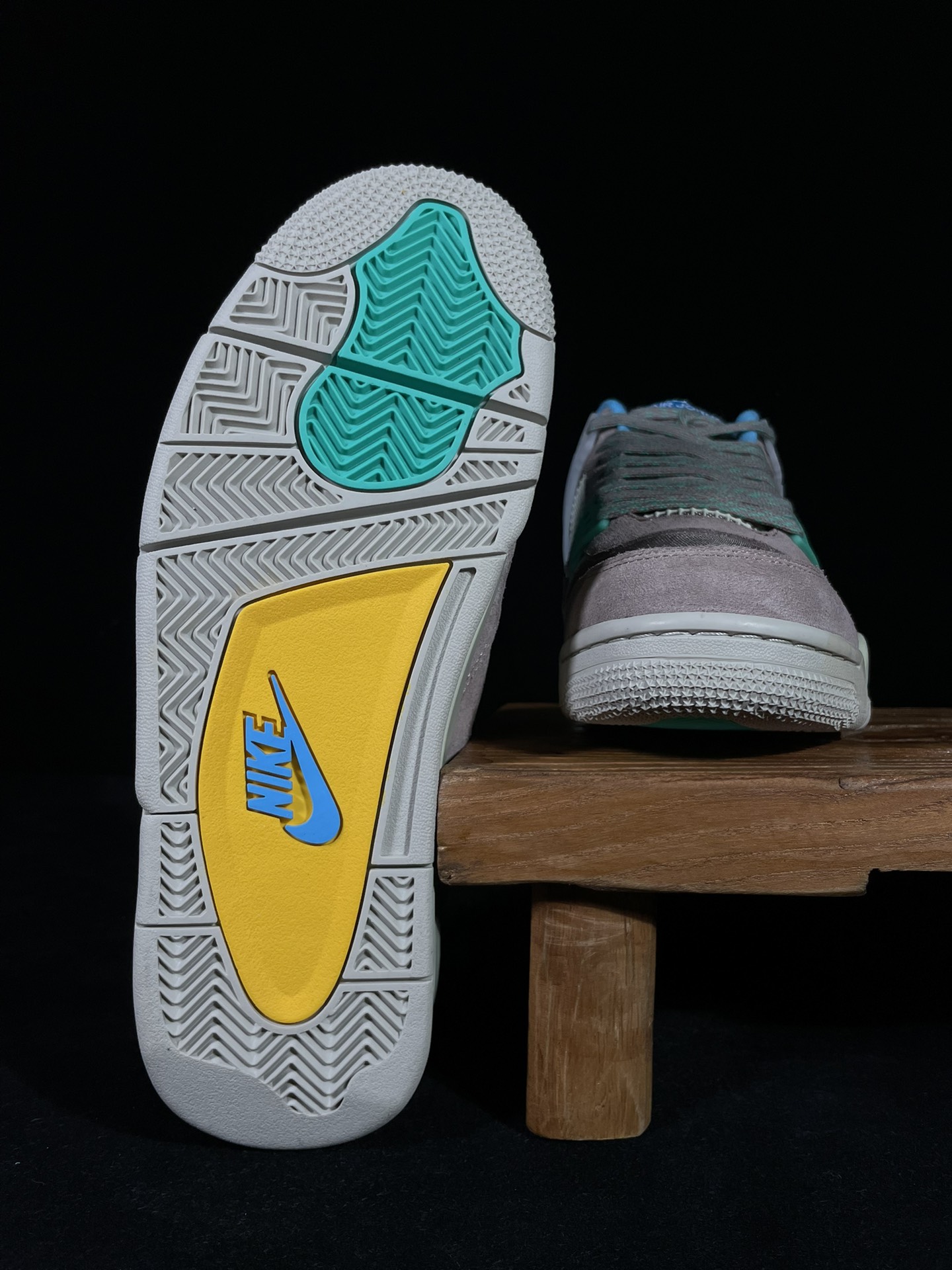 AirJordan4SHOES