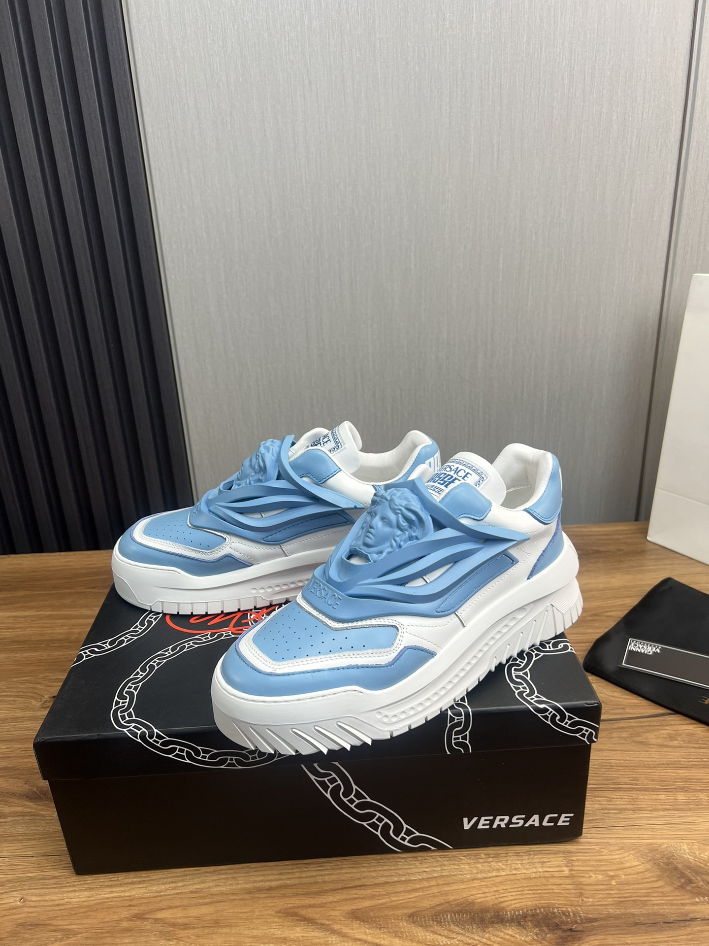VersaceSHOES
