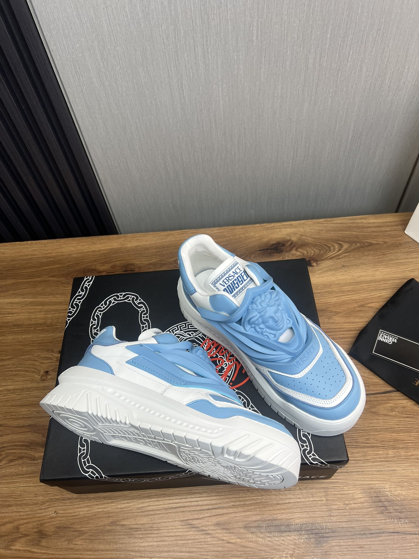 VersaceSHOES