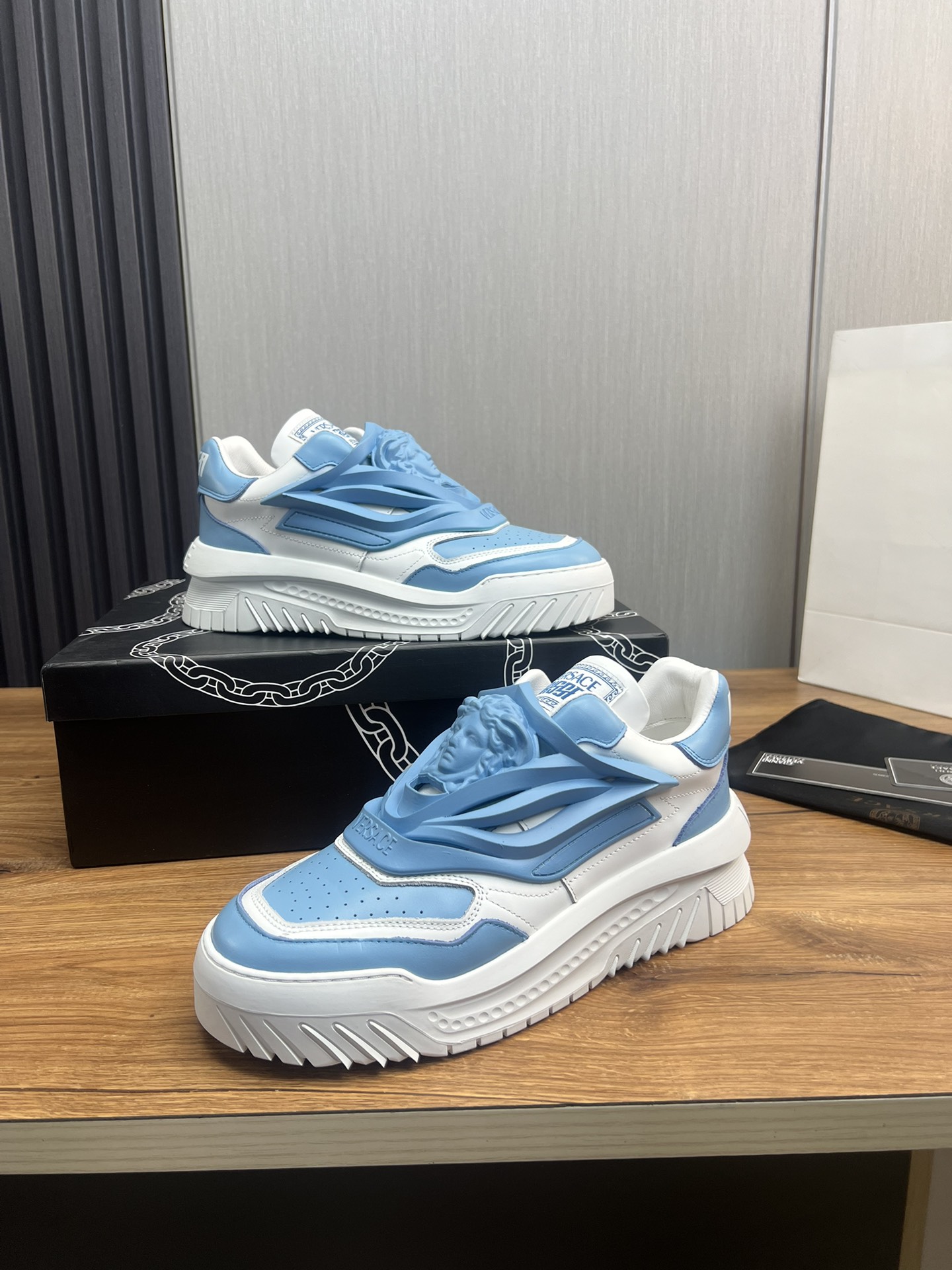 VersaceSHOES