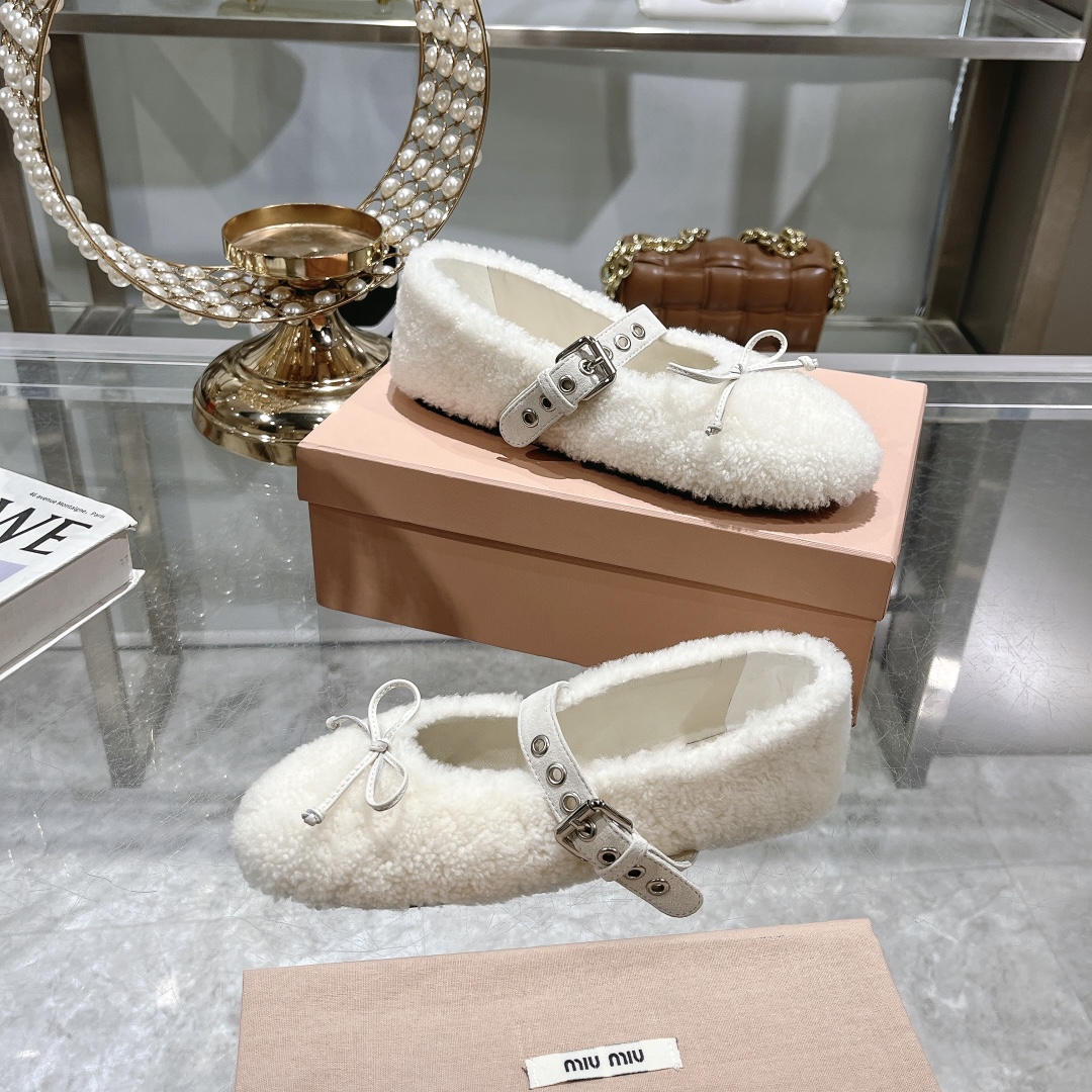 Womens shoes collection