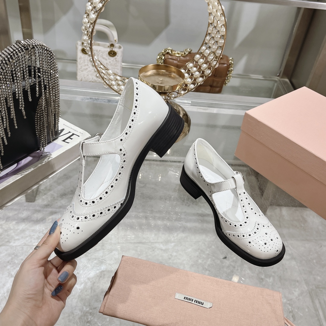 Womens shoes collection