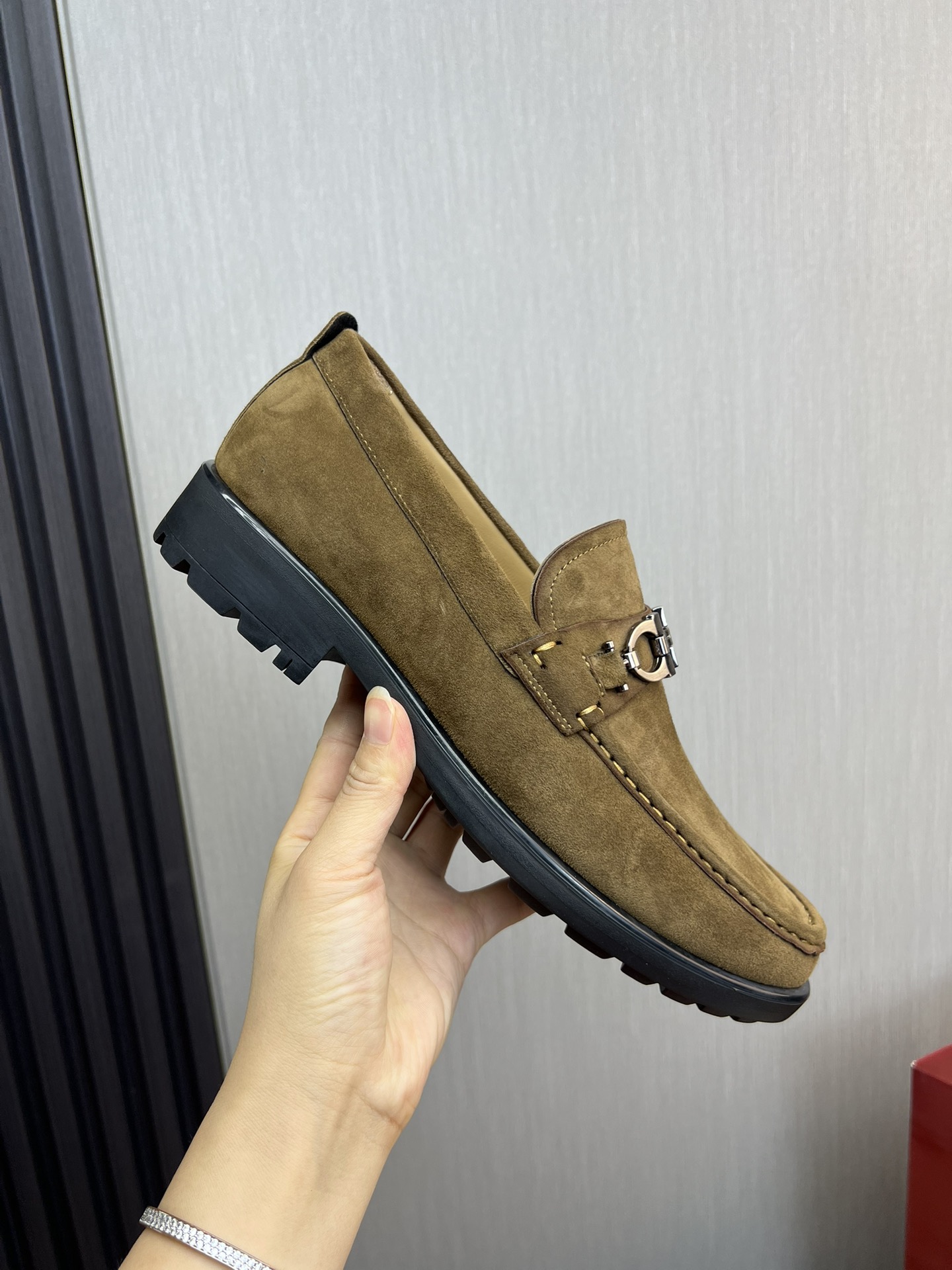 FerragamoSHOES