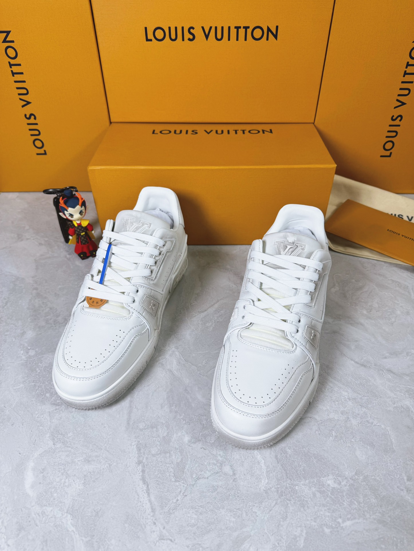 LVShoes
