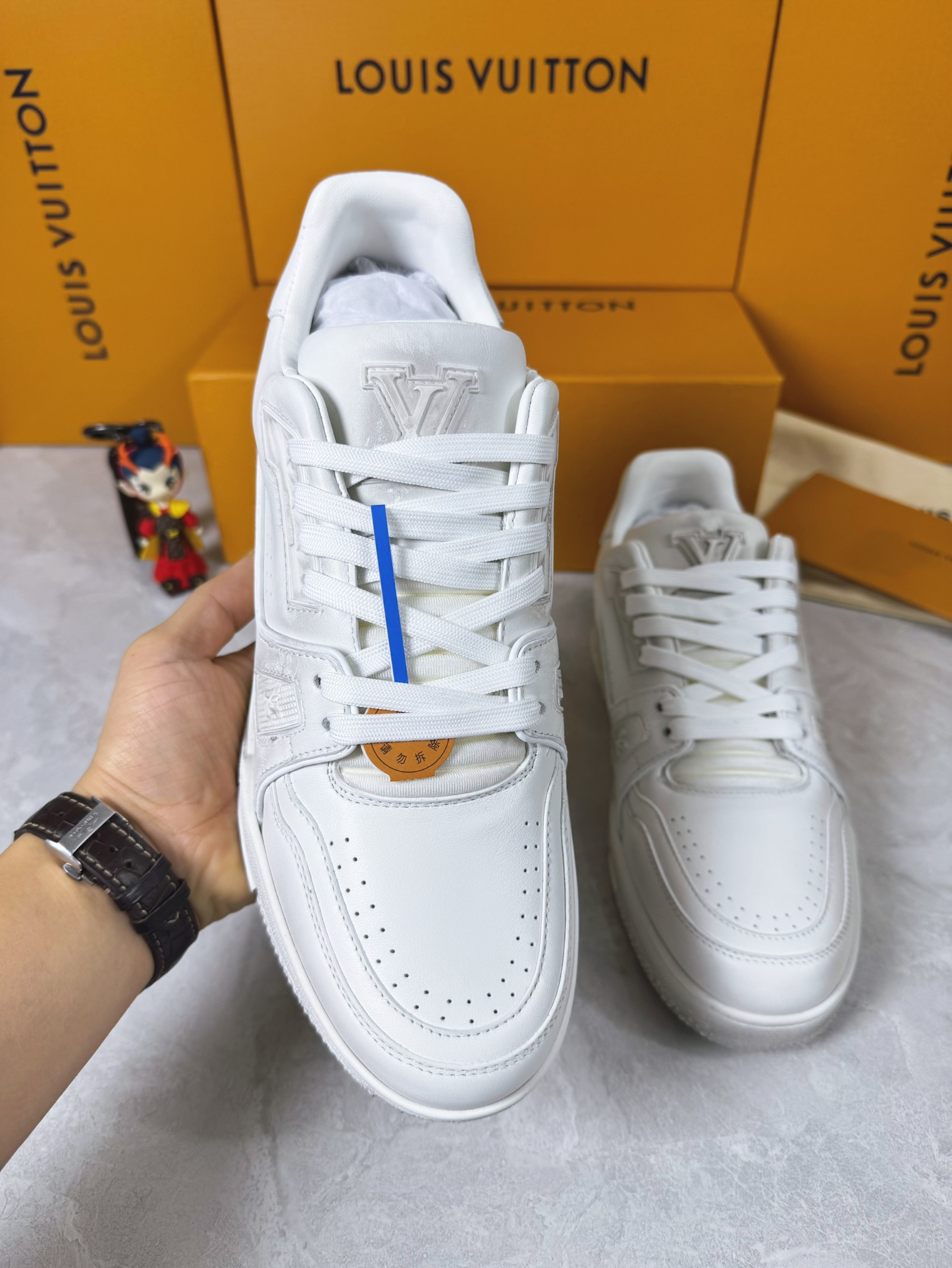 LVShoes