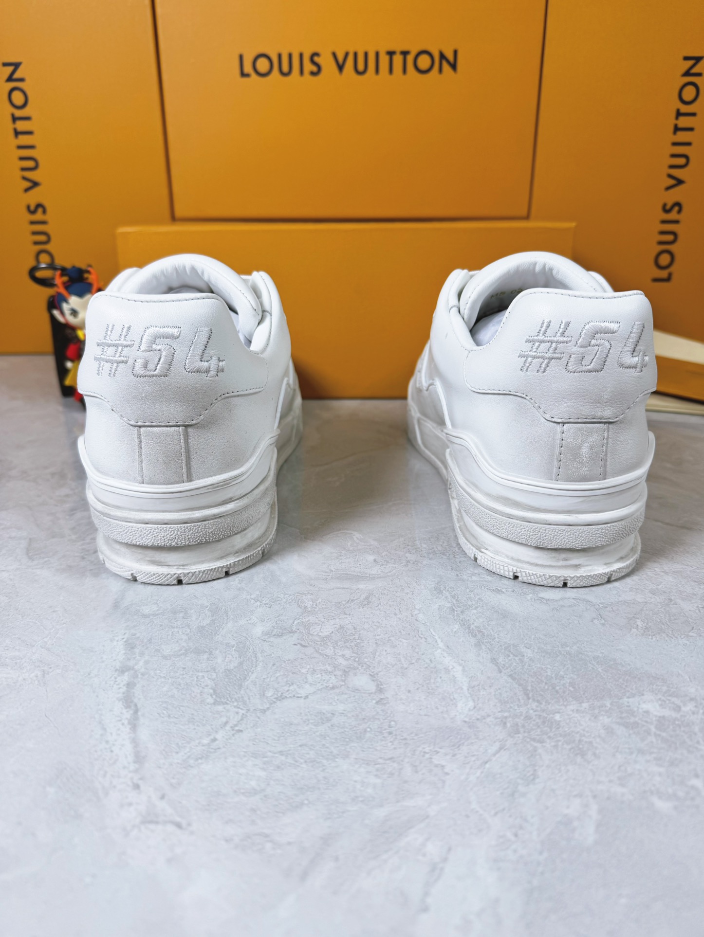 LVShoes