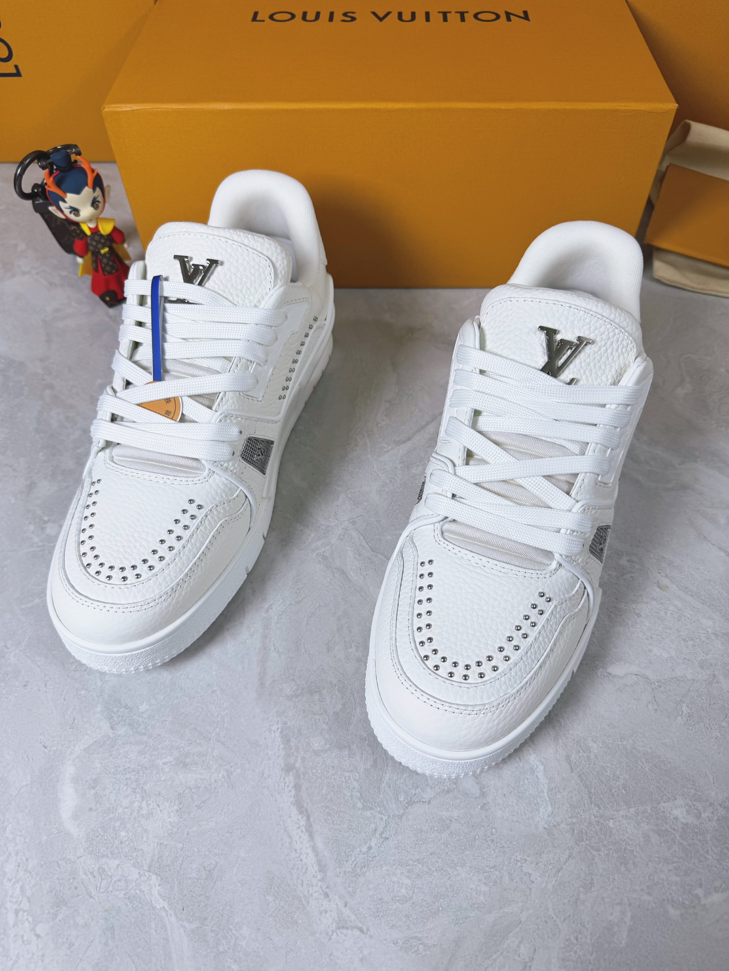 LVShoes