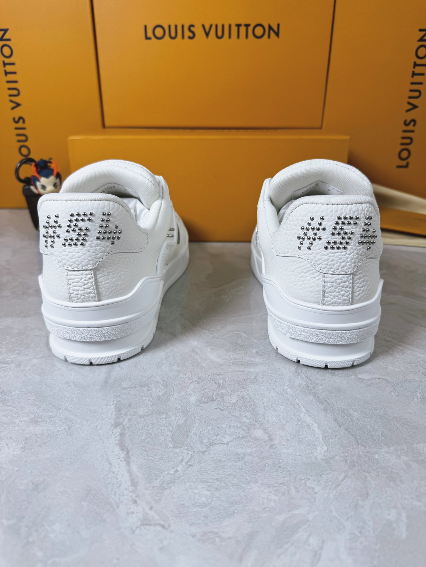 LVShoes
