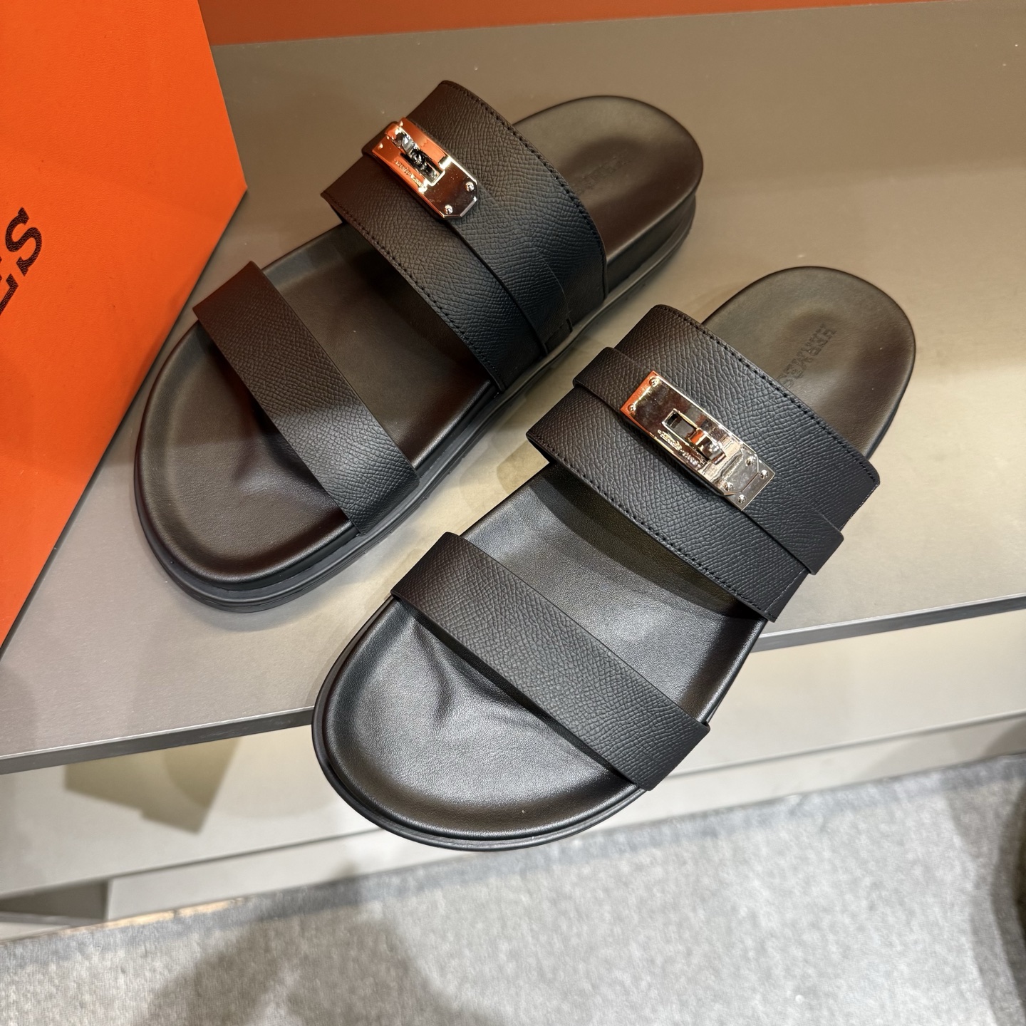 HERMESShoes