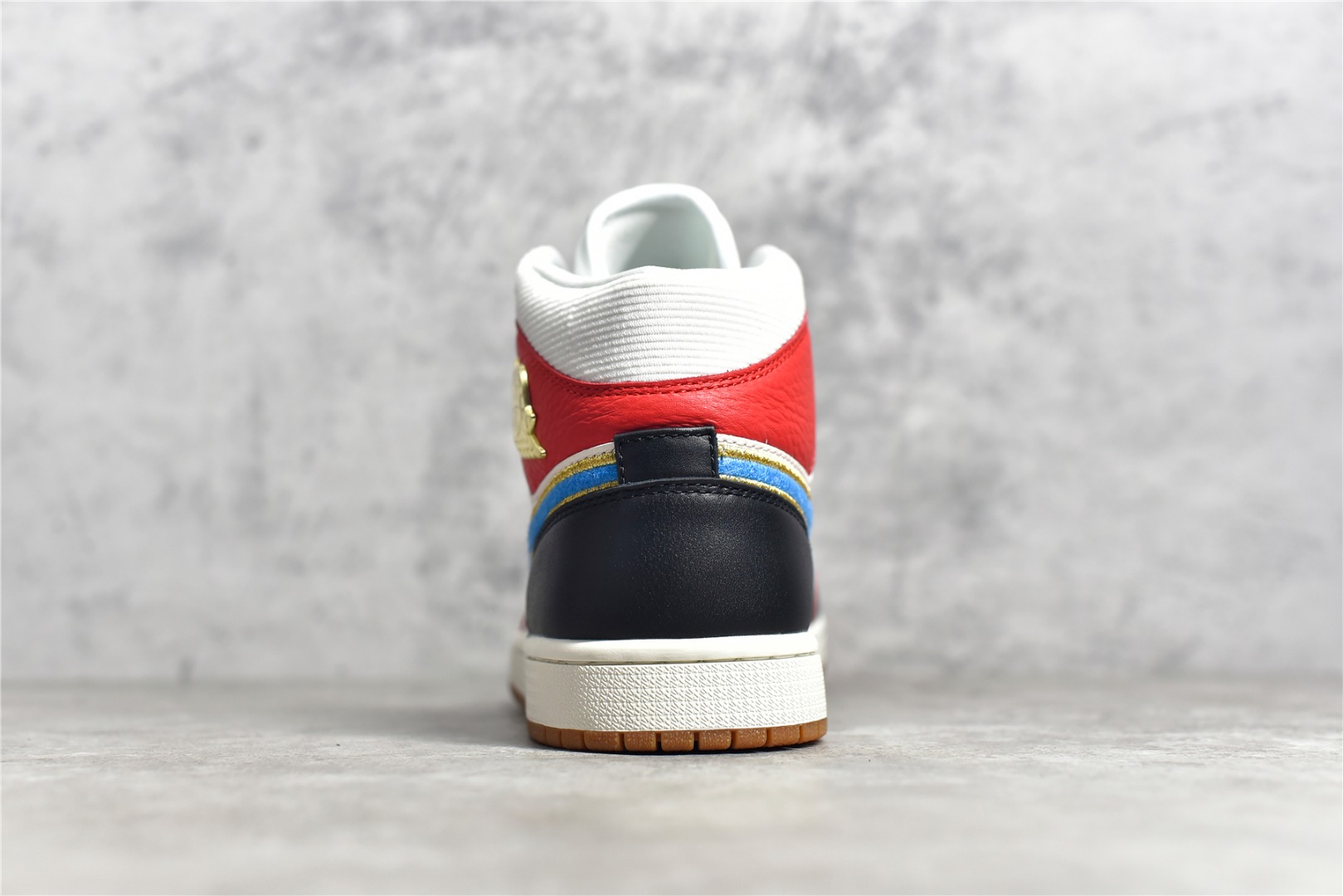 AirJordan1MidSHOES