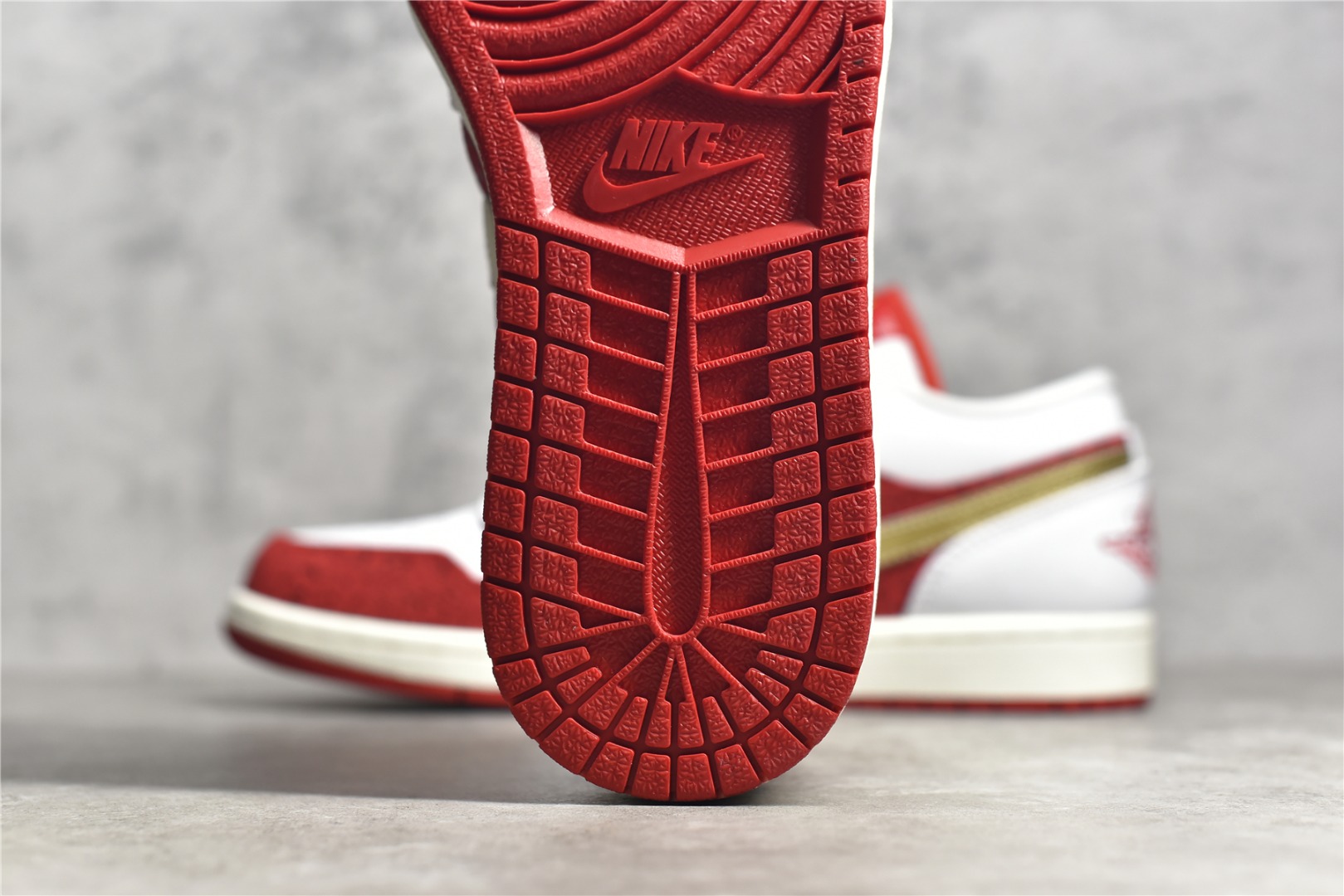 AirJordan1LowSHOES
