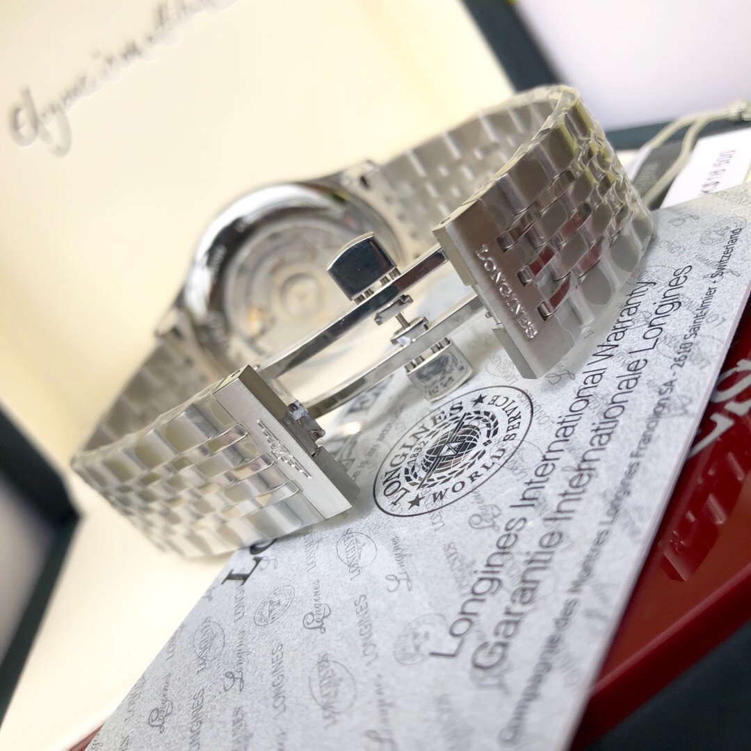 LONGINES