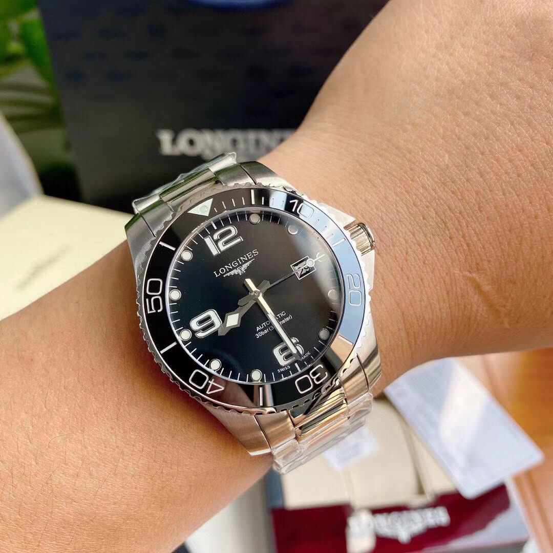 LONGINES
